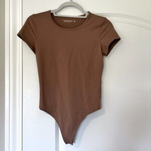 T-shirt bodysuit